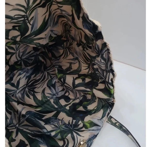 Victoria's Secret Woven Straw Travel Sexy Beach Tote - Picture 10 of 10